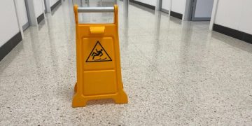 Maximizing Store Cleanliness: A Checklist for US Retailers - Cover Image